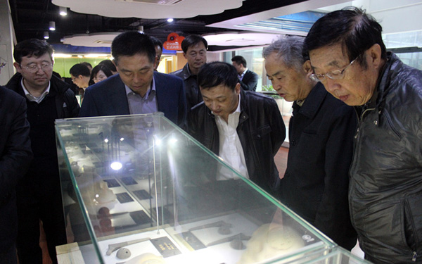 五位院士齐聚江苏南京，共话“制造大数据与智能监控系统”