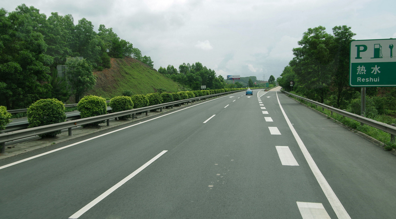 山东去年高速通行大数据发布 货车仍是第一杀手