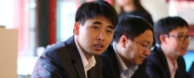 户为中心，打通内部数据和外部数据；二是面向互联网，让用户在互联网上动起来