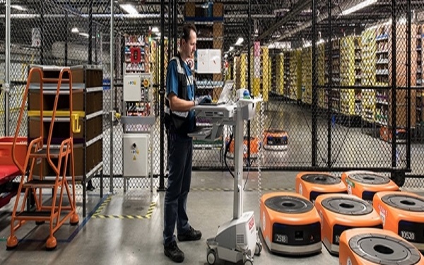 聚焦人工智能机器人及大数据新发展