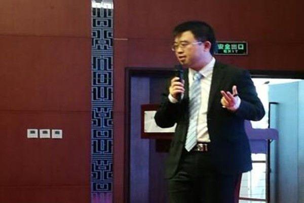 雨花石白浪：大数据与人工智能驱动Salesforce升级，世界最聪明的CRM