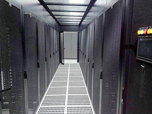 点击图片浏览更多精彩内容