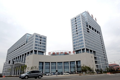 点击图片进入下一页