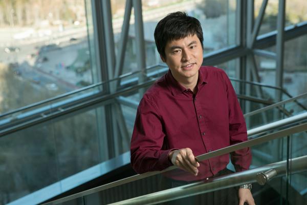 微软亚洲研究院主管研究员郑宇