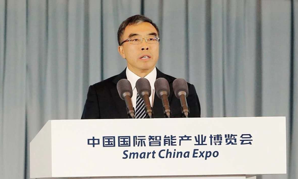 华为董事长梁华：给机器以智能  给服务以平台（演讲全文）