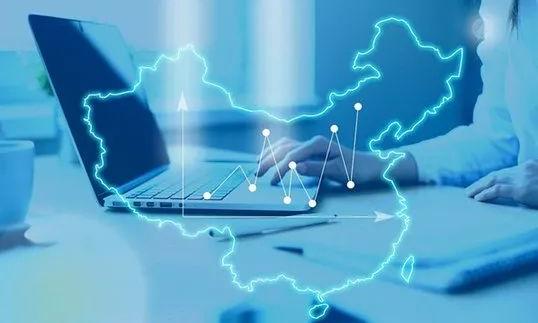 刚刚，海底捞正式宣布，消灭服务员，跟waiter 说再见！