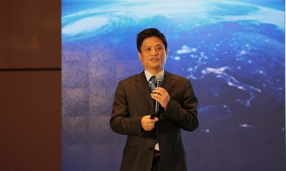 杨冰之：数据驱动行业融合升维